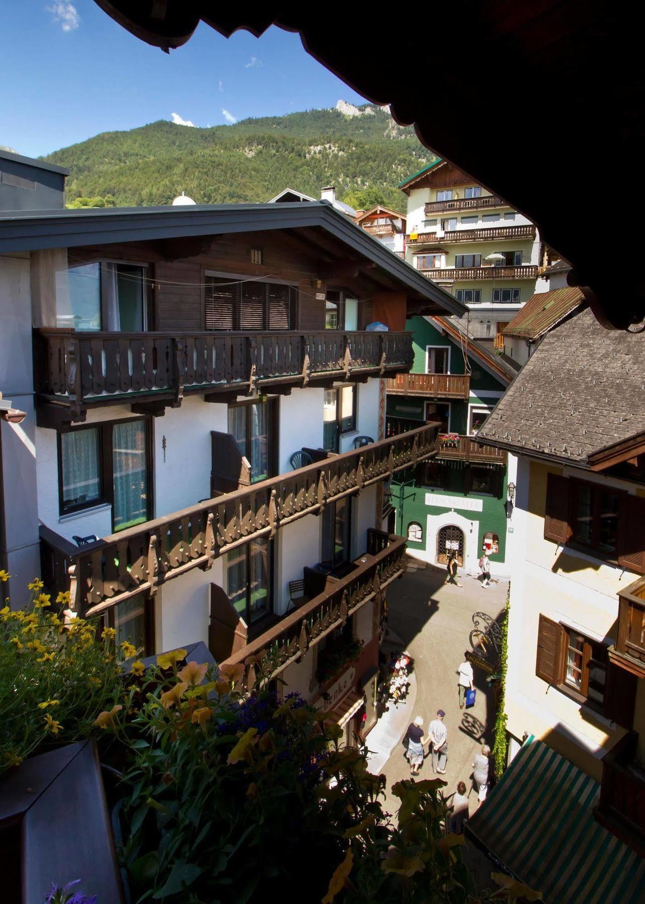 Hotel Weisser Hirsch Sankt Wolfgang im Salzkammergut Exterior photo